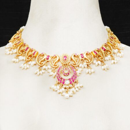 Glav Diva Mango Shaped Necklace