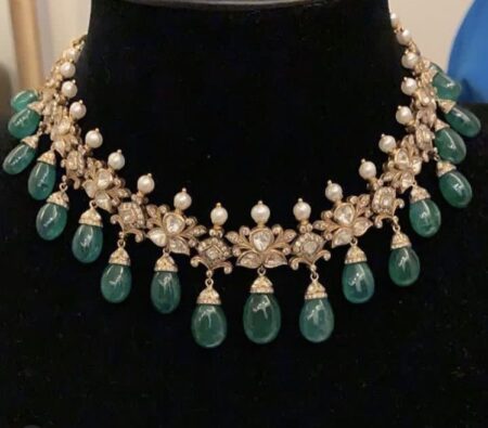 Kundan Choker Set With Green Stones and White Pearls