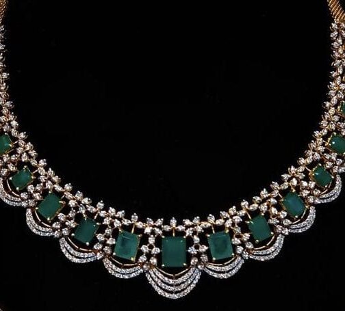 The Modern Curves Necklace