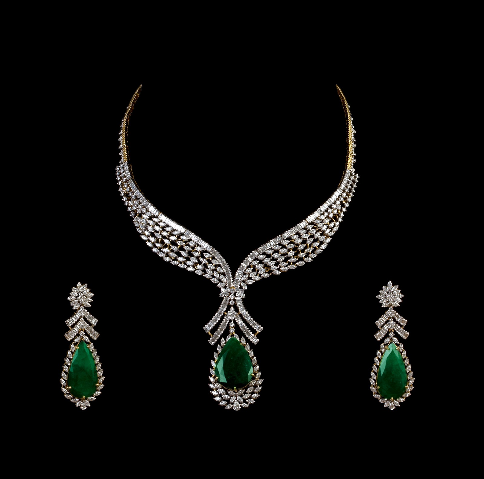 Elegant Diamond Necklace With Earrings