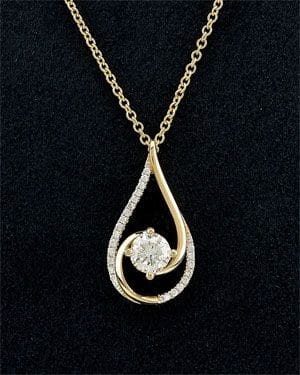 Uncomplicated Luxury Diamond Pendant
