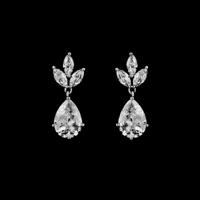 Radiant Simplicity: Solitaire Diamond Earrings That Shine Bright!
