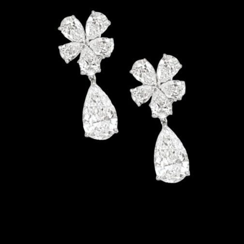 Chic Simplicity: Solitaire Serenity...