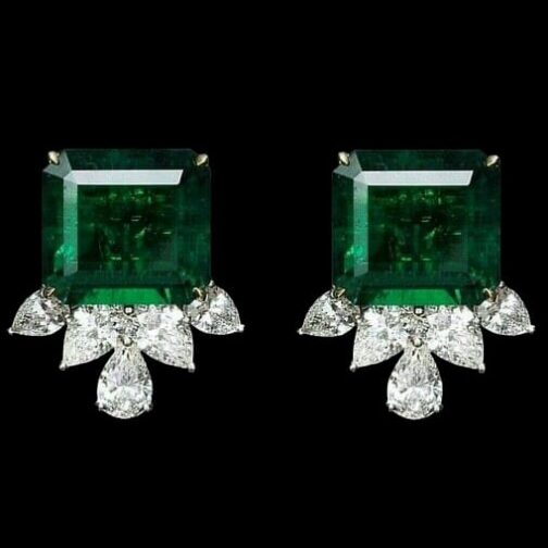 “Emerald Enchantment: Discover...