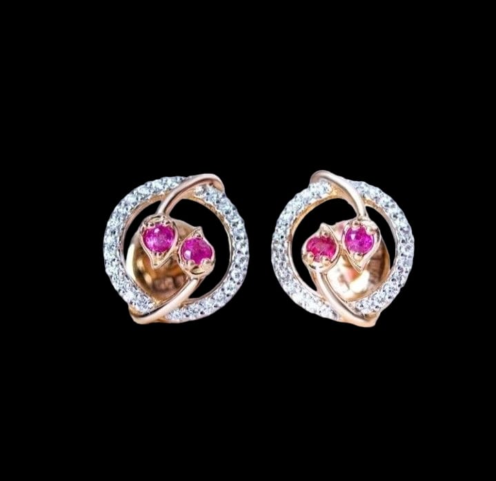 Chic Charisma: Unveiling the Trendiest Diamond Earrings of the Season