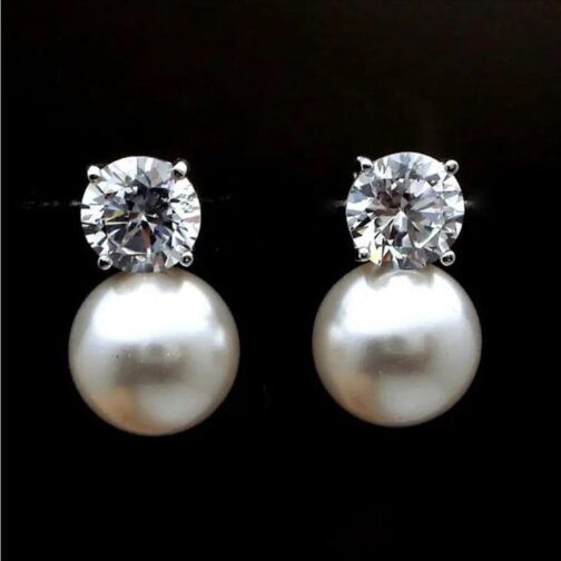 Pure Brilliance: Solitaire Diamond...